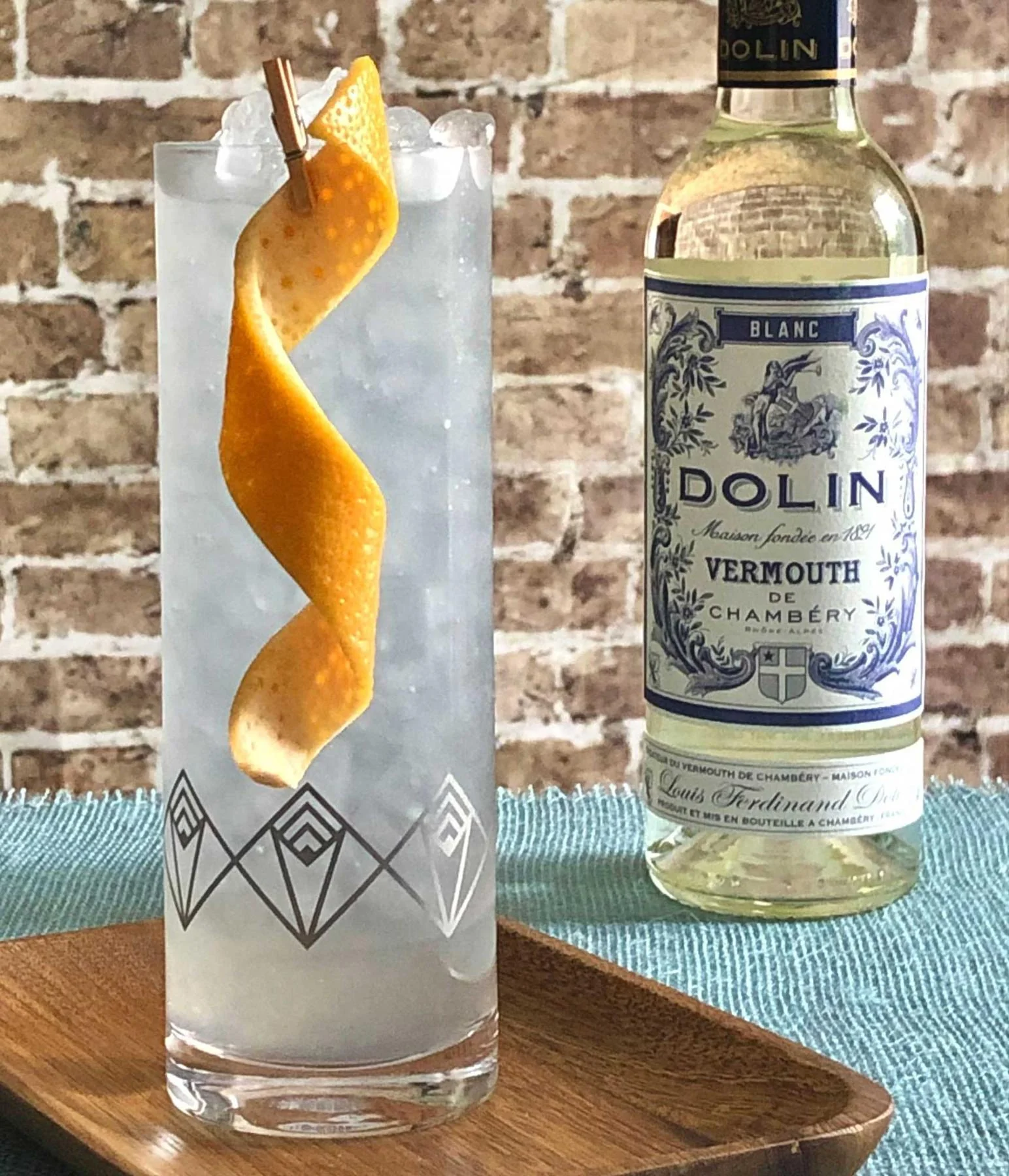 Dolin Blanc Vermouth - Image 4