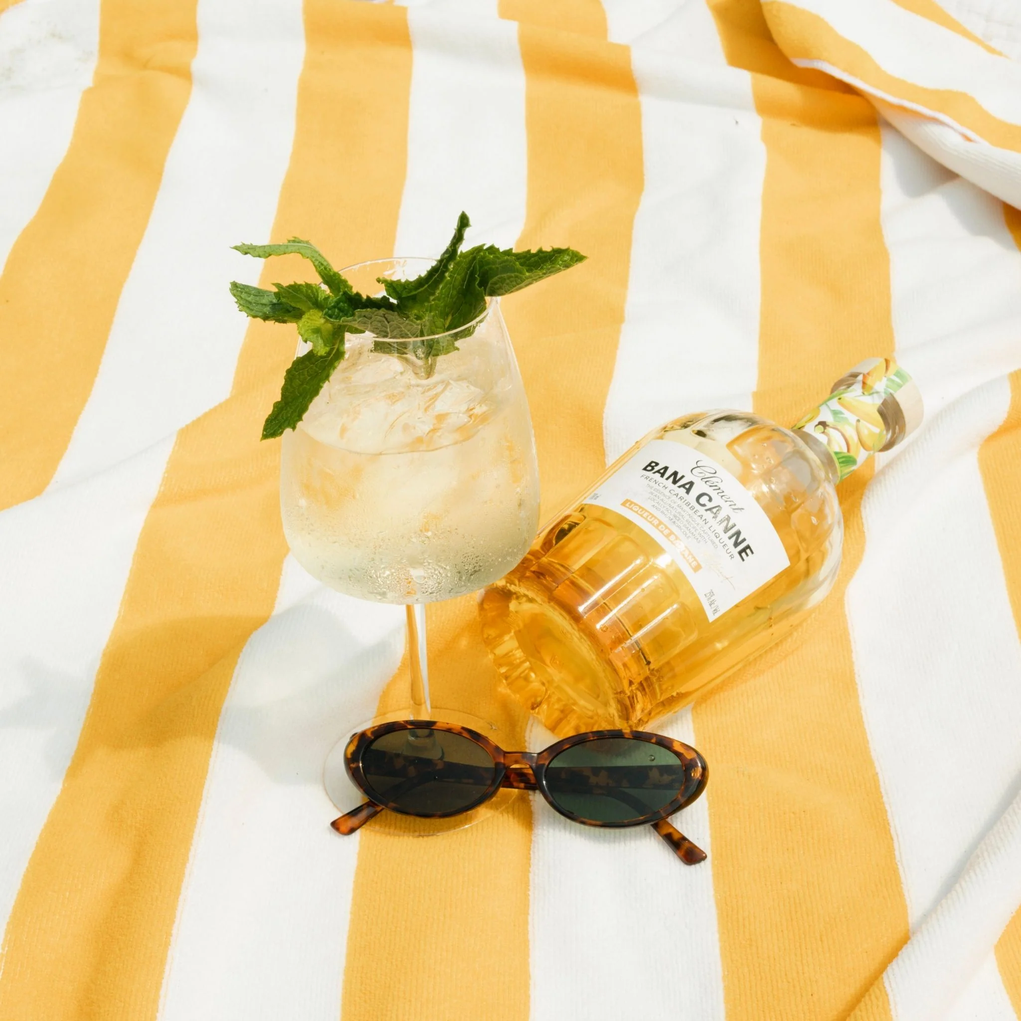 Rhum Clement Bana Canne Liqueur - Image 3