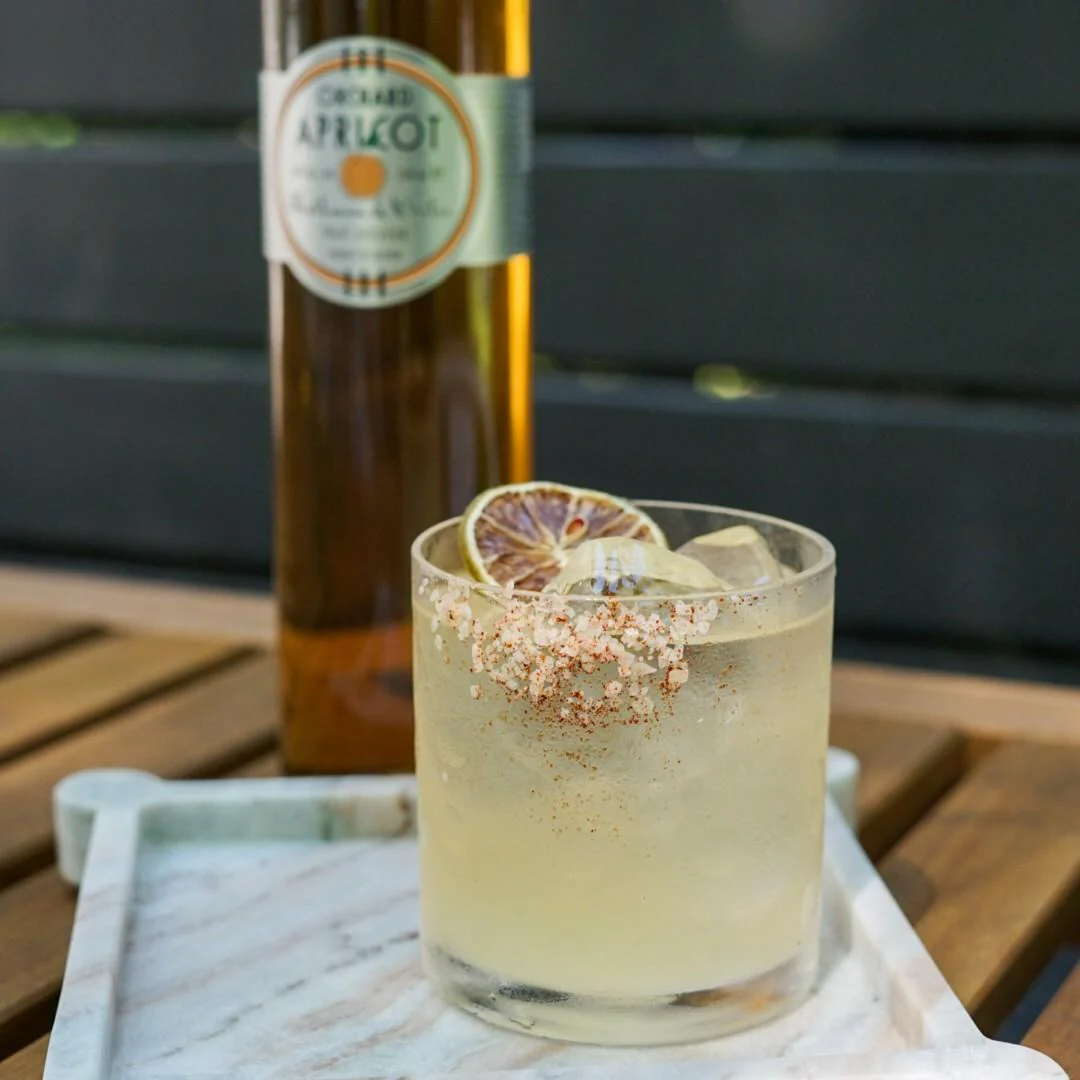 Rothman & Winter Apricot Liqueur - Image 3