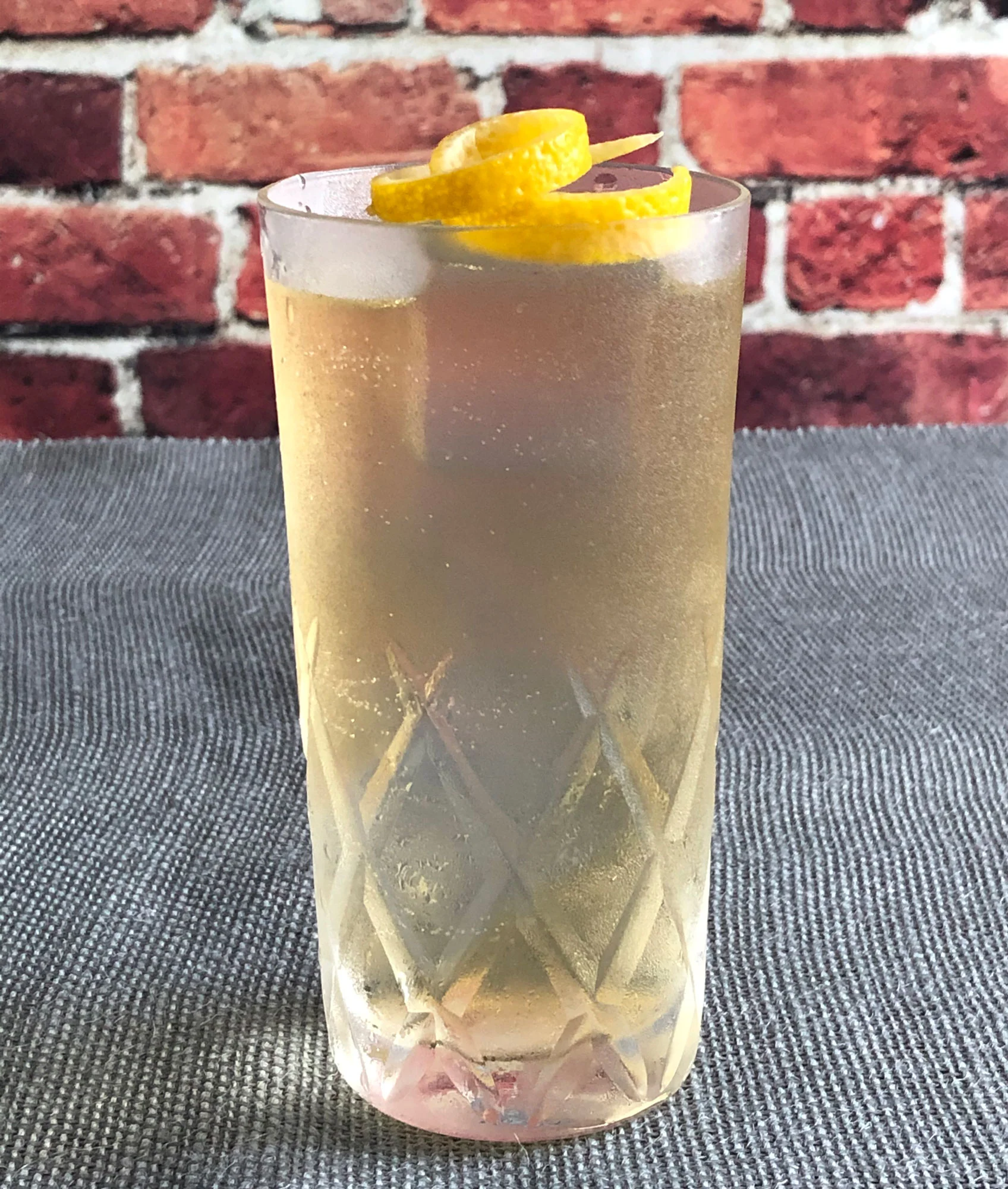 Rothman & Winter Orchard Peach Liqueur - Image 3